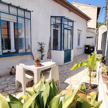Charmante Maison T2 De Plein Pied Avec Exterieur Calme Aux Arenes Villa เบซิเยร์ ภายนอก รูปภาพ