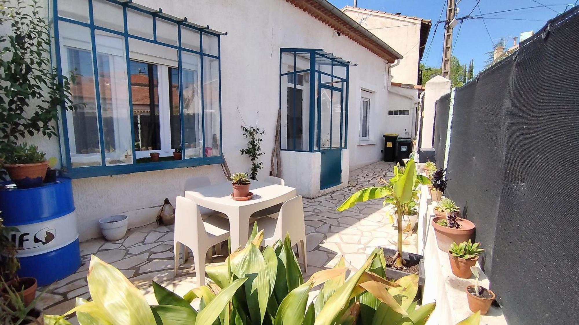Charmante Maison T2 De Plein Pied Avec Exterieur Calme Aux Arenes Villa เบซิเยร์ ภายนอก รูปภาพ